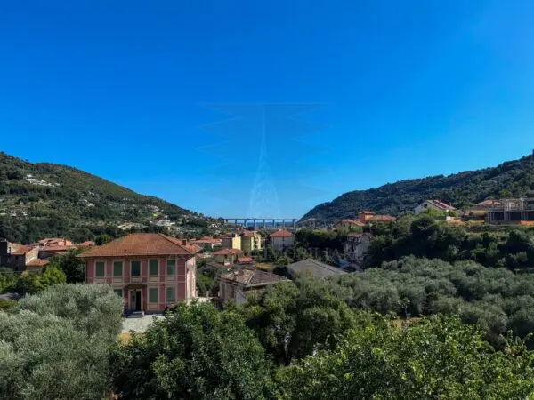 Appartamento via Località Gray 14, Camporosso
