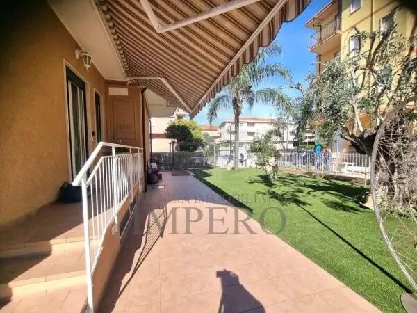 Appartamento via Gerolamo Rossi 15, Bordighera