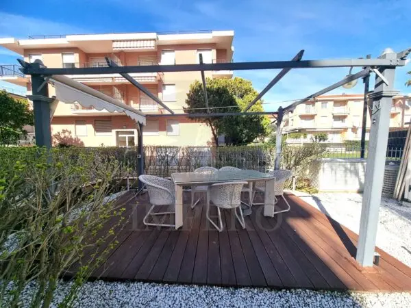 Appartamento via Gerolamo Rossi 15, Bordighera