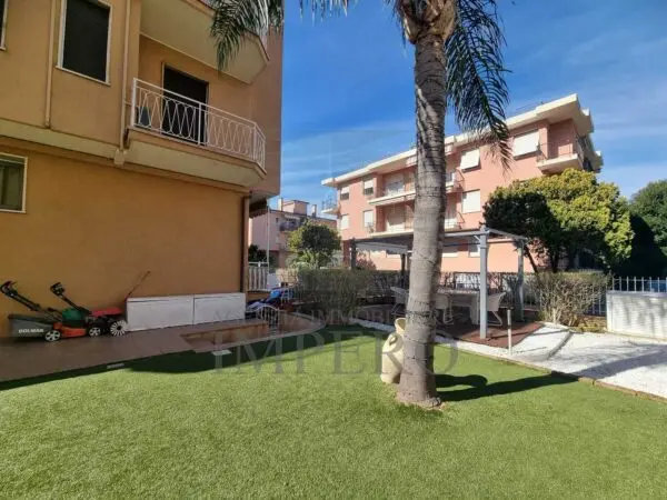 Appartamento via Gerolamo Rossi 15, Bordighera