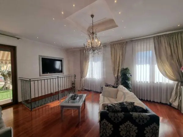 Appartamento via Gerolamo Rossi 15, Bordighera