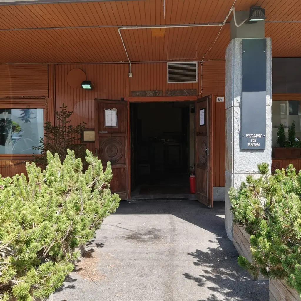 Immagine per Negozio in vendita a Sestriere via monterotta 6