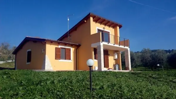 Villa via La Corte, Calvi Dell'Umbria