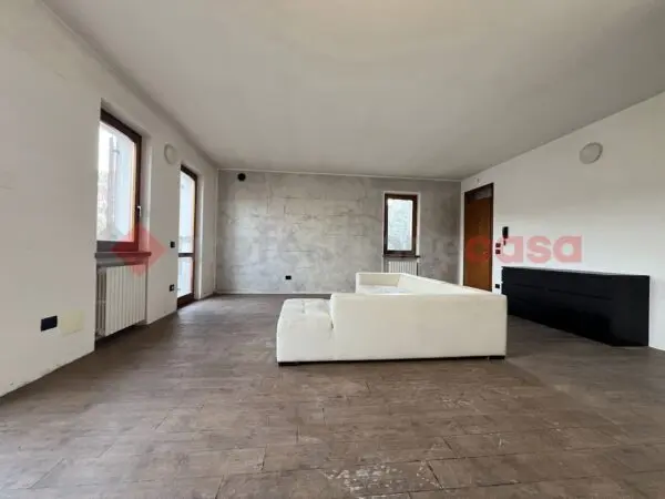 Appartamento via Loira 5b, San Pietro In Cariano
