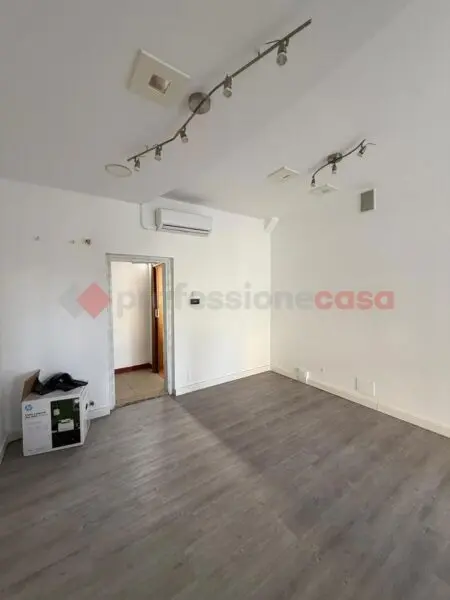Negozio via Fiorentina, Arezzo