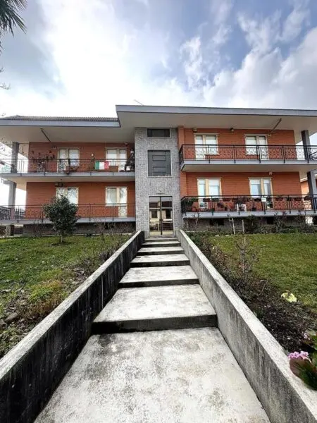 Appartamento via Valdellatorre, Pianezza