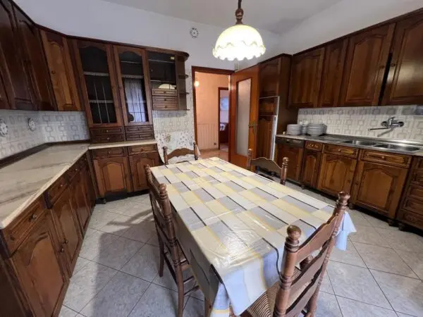 Appartamento via Valdellatorre, Pianezza