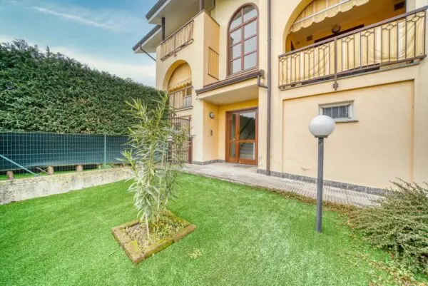 Appartamento via Borgaro 52, Mappano
