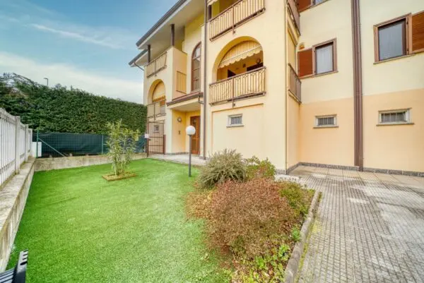 Appartamento via Borgaro 52, Mappano