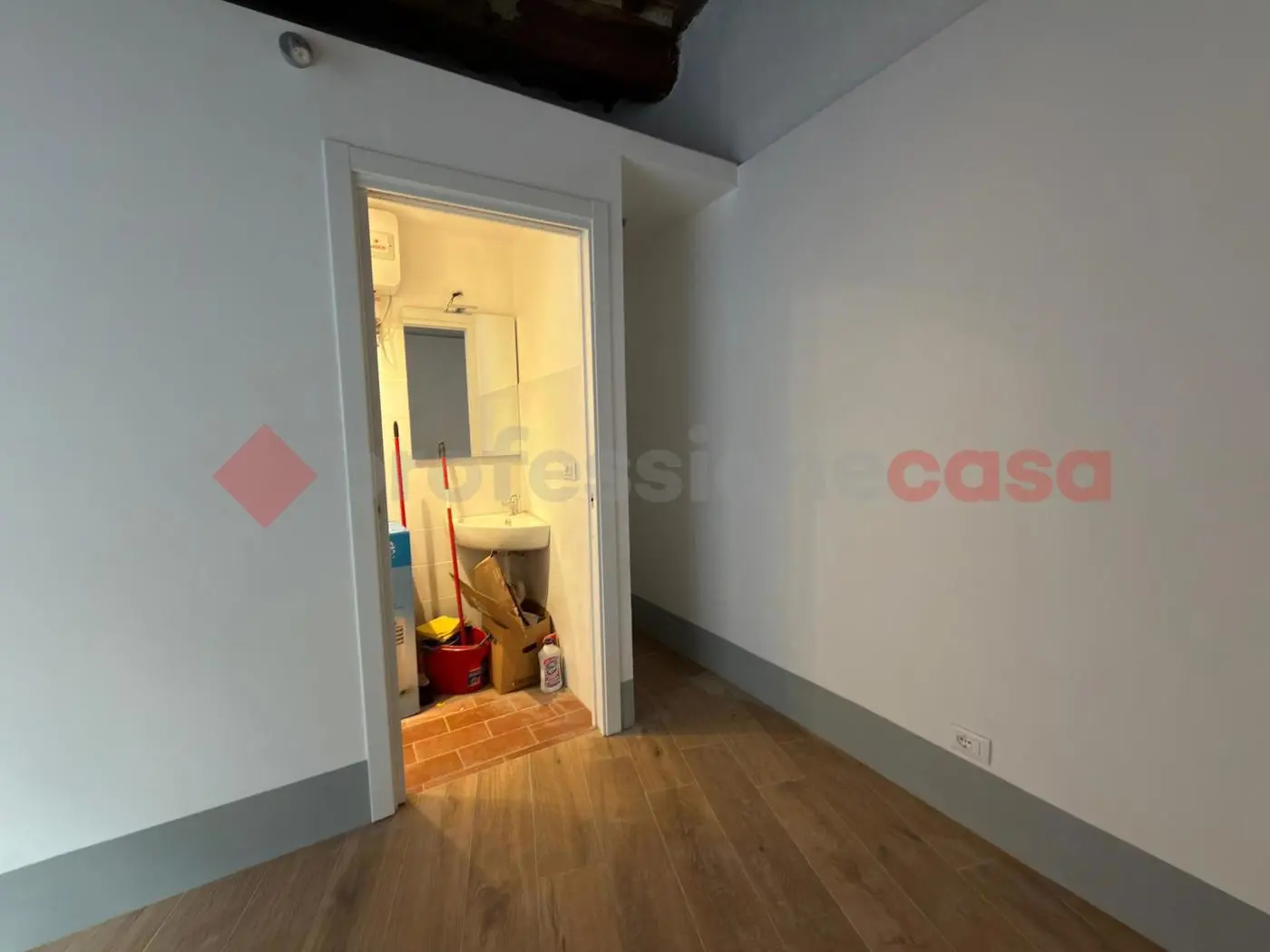 Immagine per Negozio in affitto a Arezzo via Di Tolletta