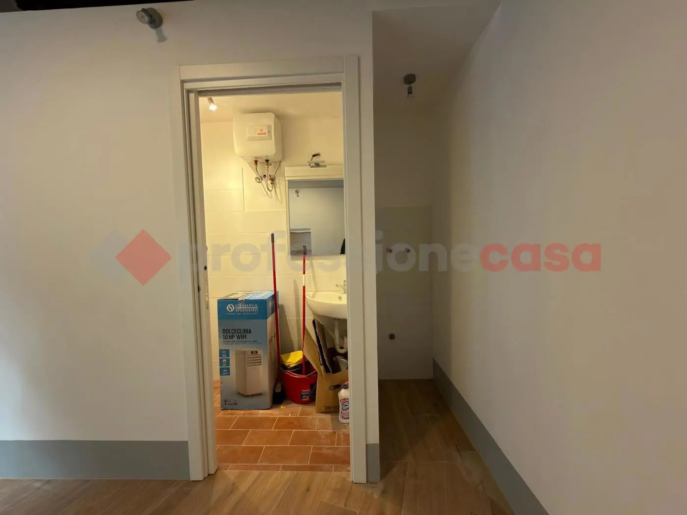 Immagine per Negozio in affitto a Arezzo via Di Tolletta