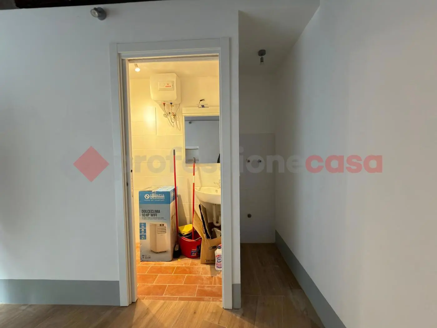 Immagine per Negozio in affitto a Arezzo via Di Tolletta