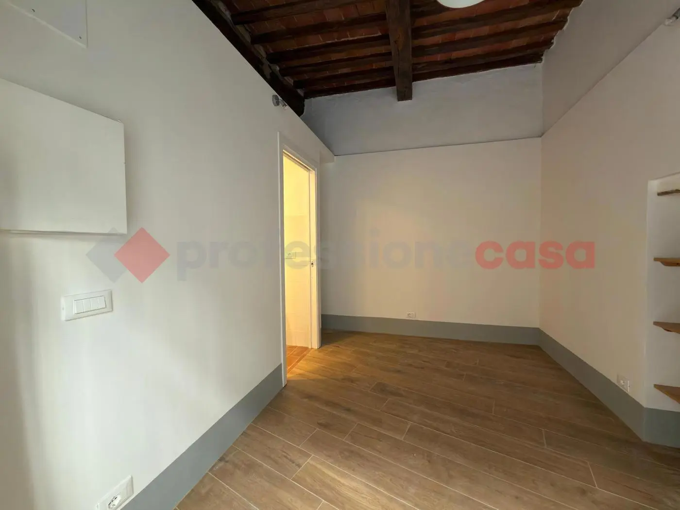 Immagine per Negozio in affitto a Arezzo via Di Tolletta