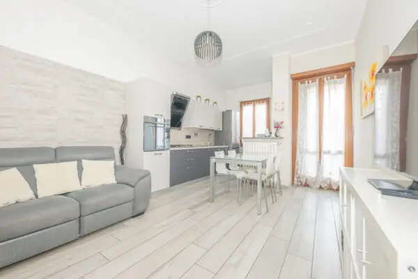 Appartamento via Carducci 10, Pianezza