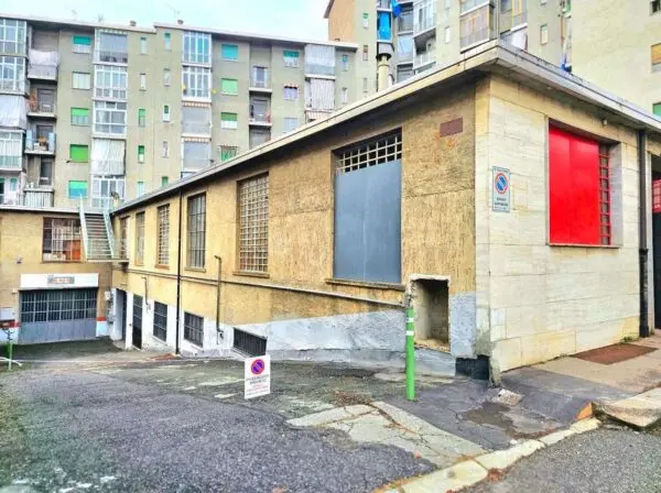 Magazzino via Ciamarella 35, Torino