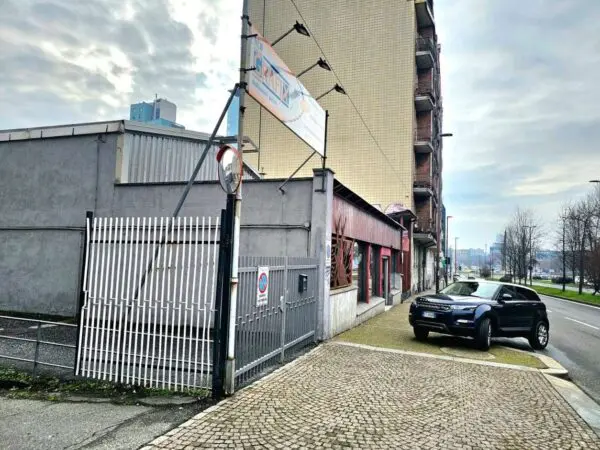 Magazzino via Ciamarella 35, Torino