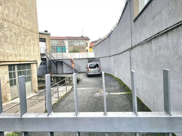 Magazzino via Ciamarella 35, Torino
