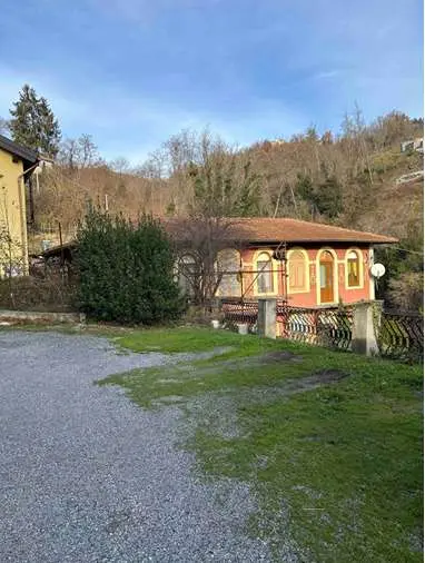 Appartamento via Croce Bianca 55, Mignanego