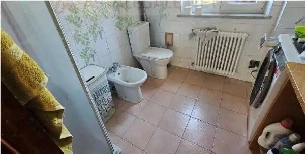 Villa Bifamiliare via Aldo Moro 22, Follo