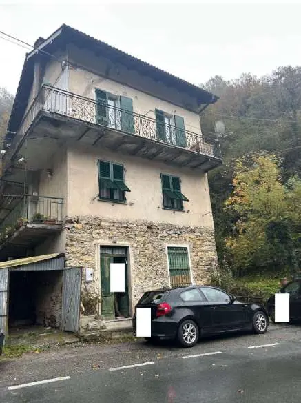 Appartamento via Frazione Fascia Di Carlo 19, Torriglia