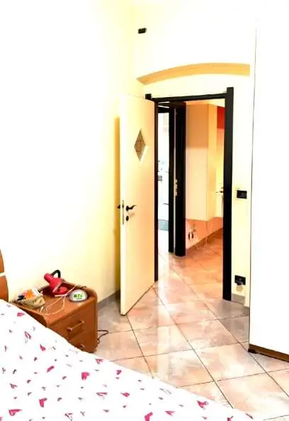 Appartamento via Merano 25, Genova