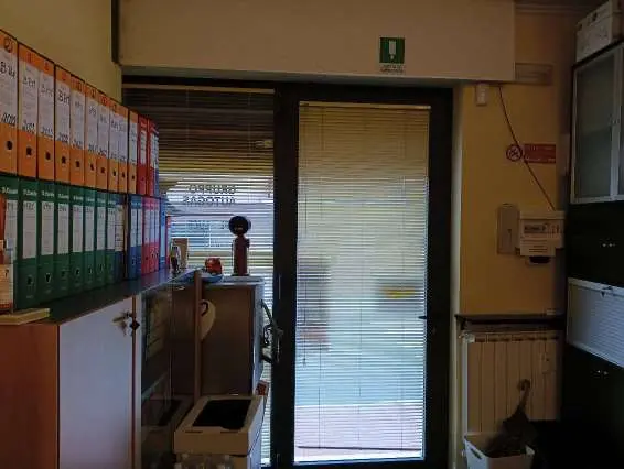 Negozio via Giacinto Macciò 9, Busalla