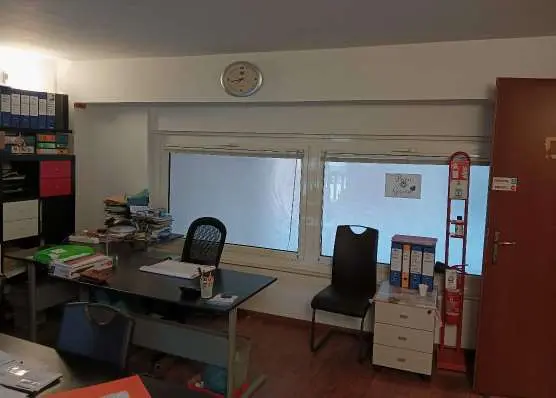 Negozio via Giacinto Macciò 9, Busalla
