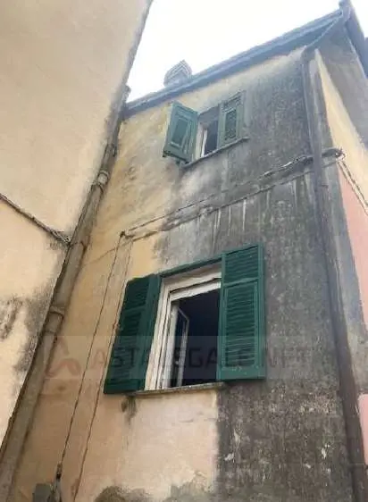 Appartamento via Roma 60, Vezzano Ligure