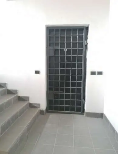 Negozio via Variante Aurelia 31, Sarzana