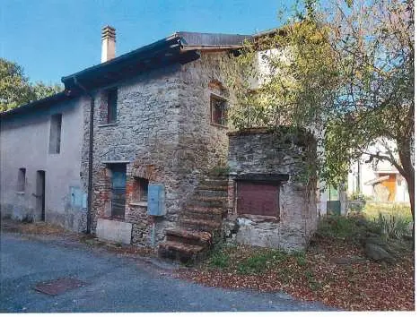 Casa Indipendente via Schegli 12, Mioglia