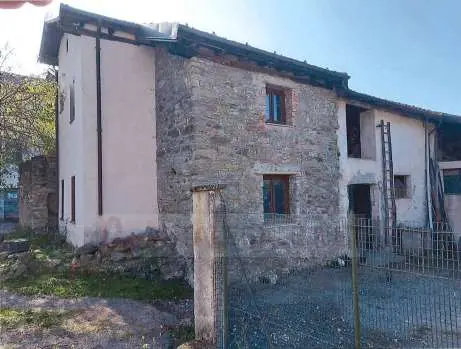Casa Indipendente via Schegli 12, Mioglia