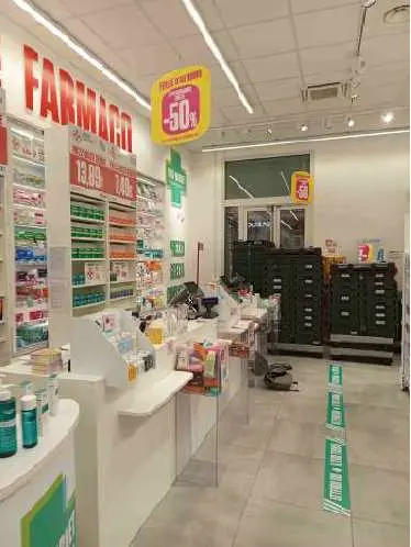 Negozio via Sestri 65, Genova