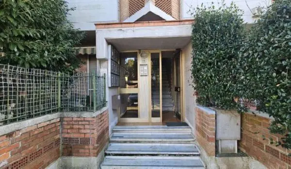 Appartamento 15, Luni