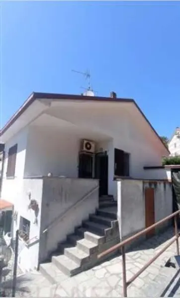 Villetta A Schiera via San Bernardino 15, Andora