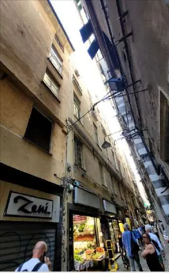 Appartamento via San Luca 4, Genova