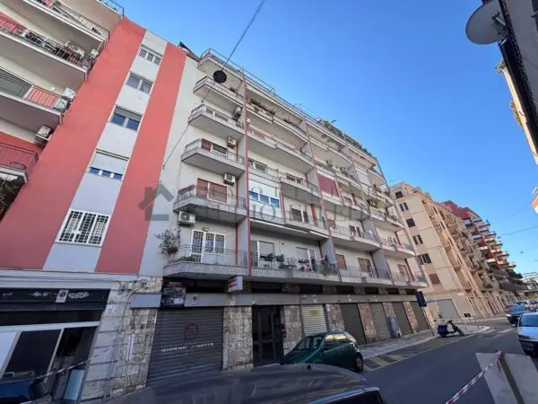 Quadrilocale 14, Bari