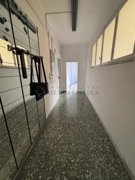 Quadrilocale 14, Bari