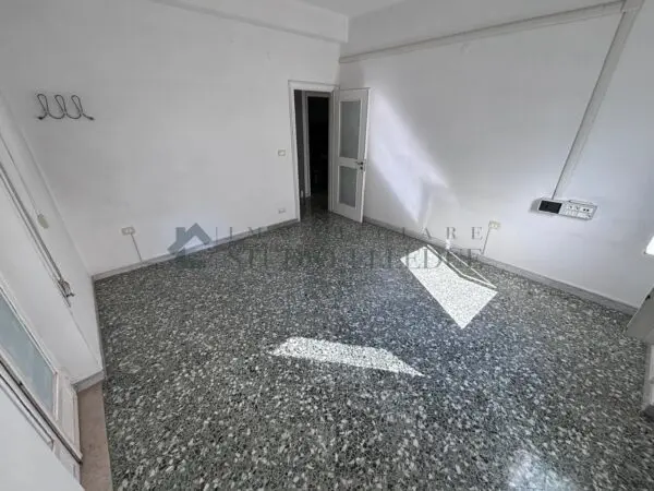 Quadrilocale 14, Bari