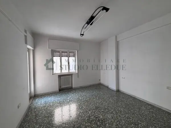 Quadrilocale 14, Bari
