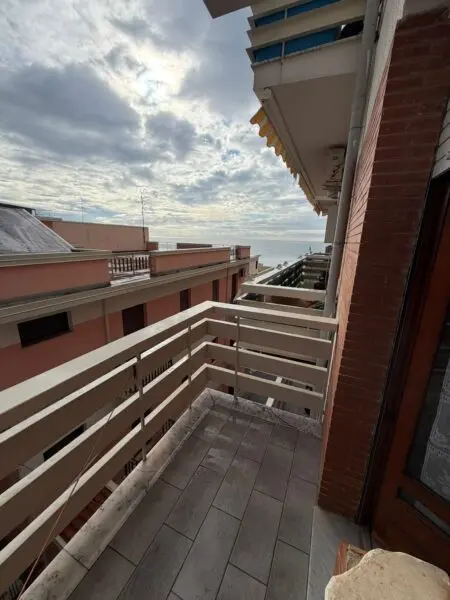 Quadrilocale via Monte Nero 9, Bova Marina