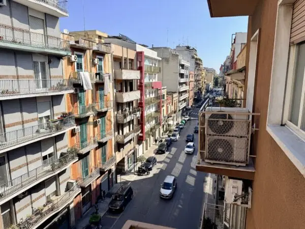 Bilocale via Francesco Crispi 98, Bari