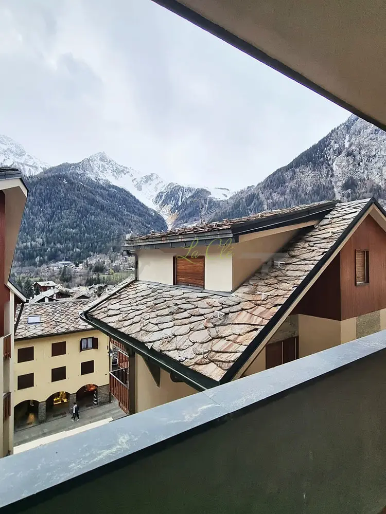 Immagine per Quadrilocale in affitto a Courmayeur via Roma 10