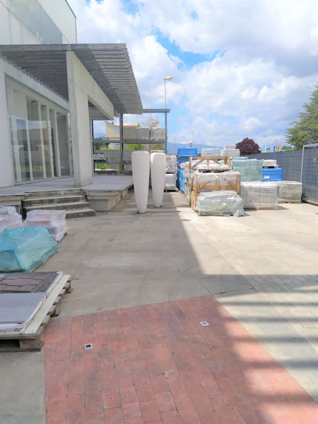 Immagine per Locale commerciale in vendita a Spinetoli via Zona Industriale Pagliare