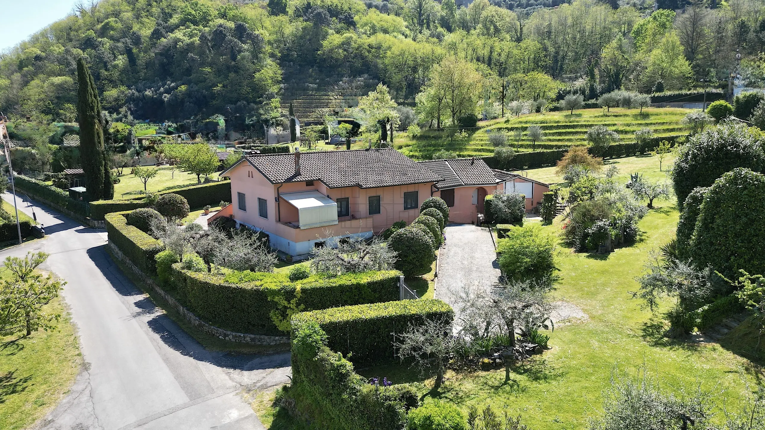 Immagine per Villa in vendita a Lucca via Comunale Campolungo 51
