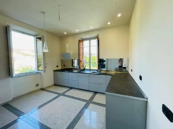 Villa strada Statale 439, Capannori