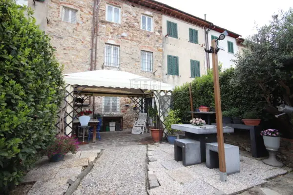 Terratetto via Di Mugnano 4, Lucca