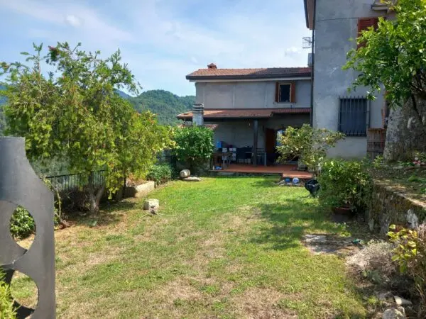Monolocale via Isola 10, Luni