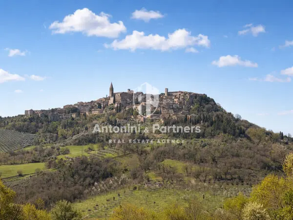 Terratetto strada Provinciale 418, Todi