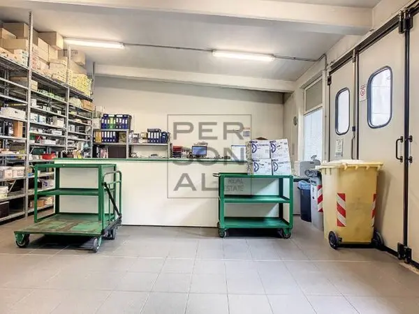 Capannone Industriale via, Trento