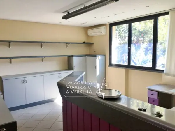 Laboratorio via Dei Metalmeccanici, Forte Dei Marmi